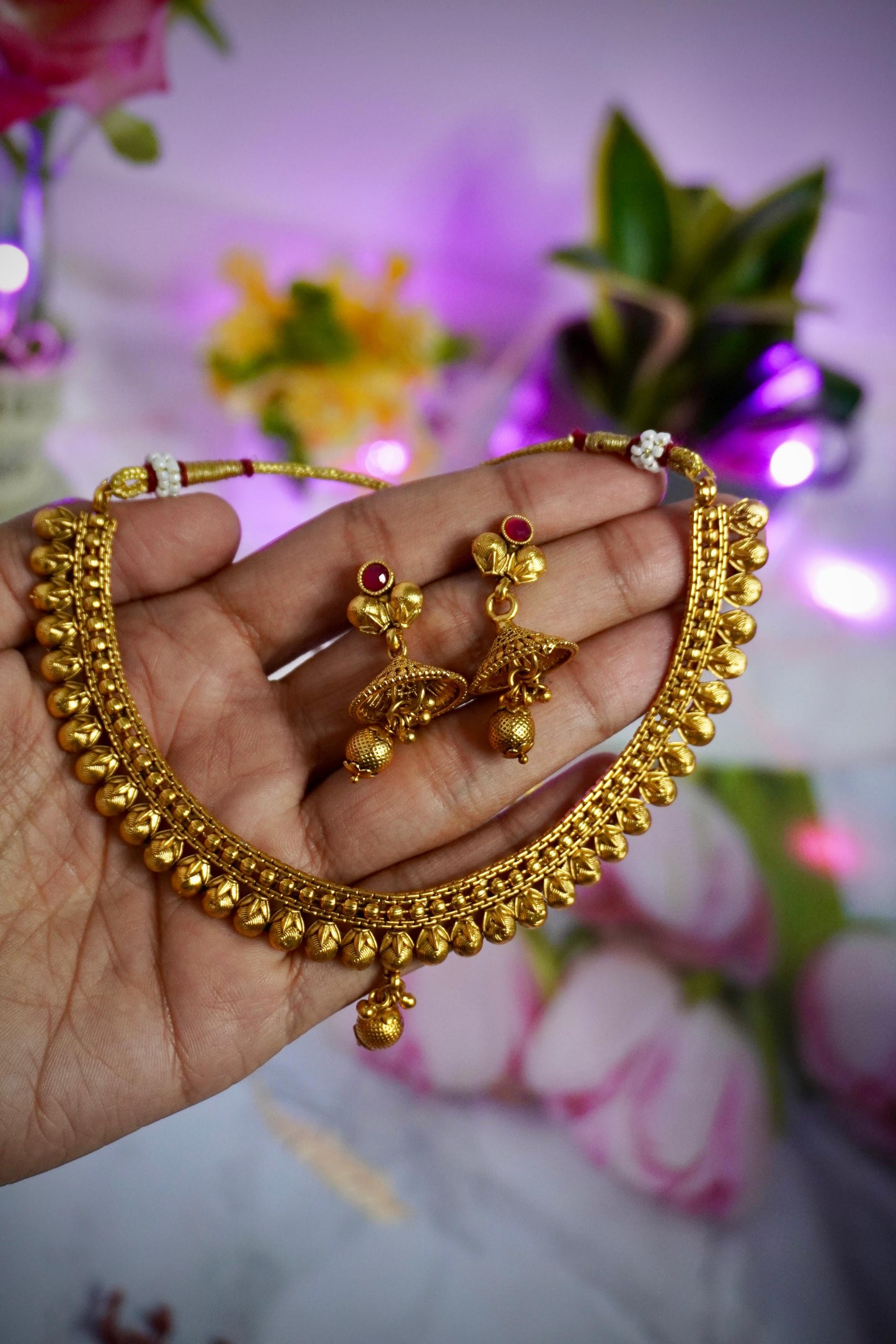 Antique Gold Short Necklace AG020