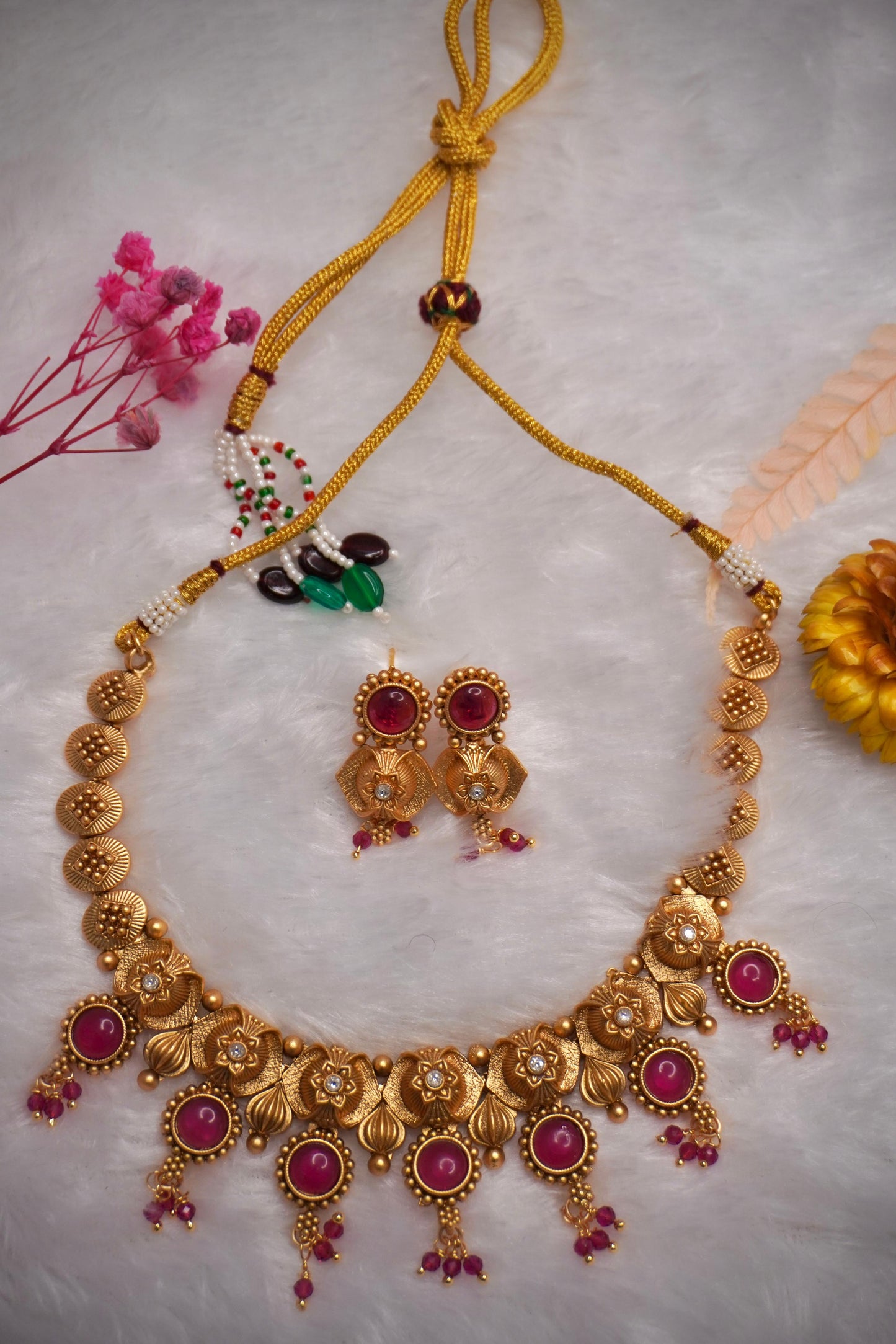 magenta antique gold necklace set