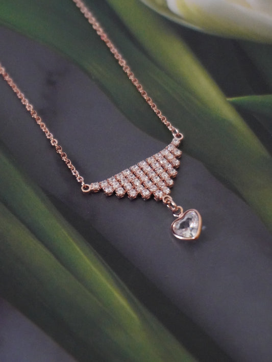 Betty Tiny Heart Pendant