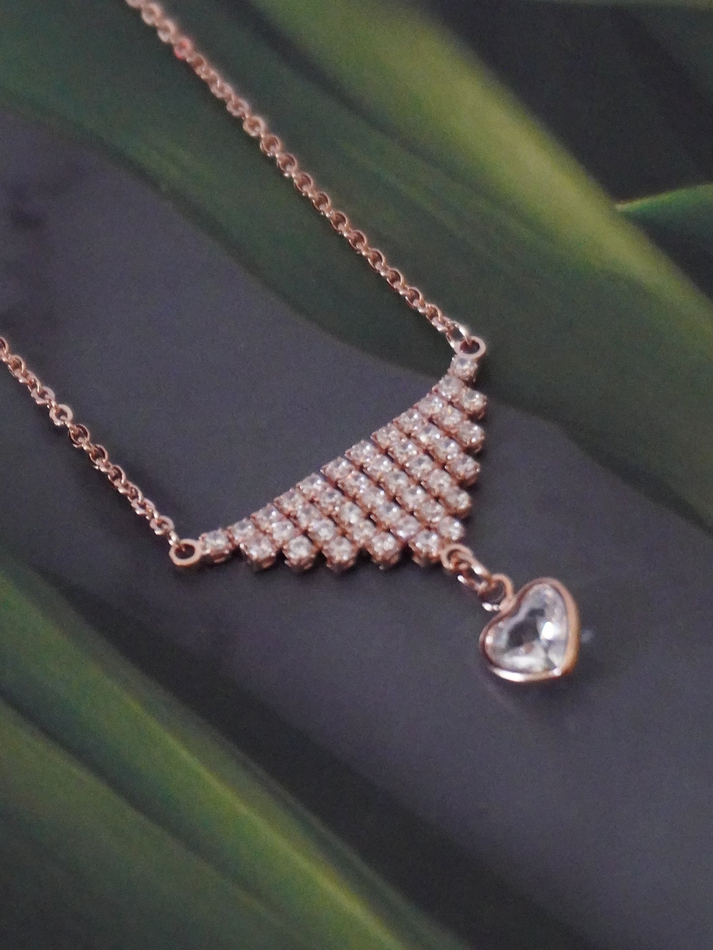 Betty Tiny Heart Pendant