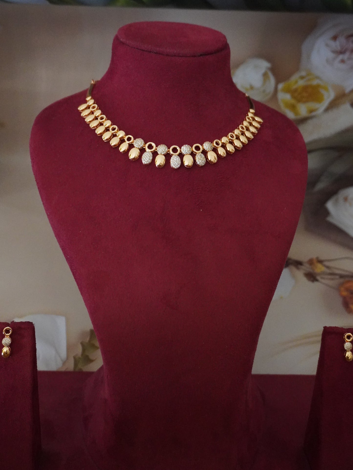 Edda rose gold ad necklace