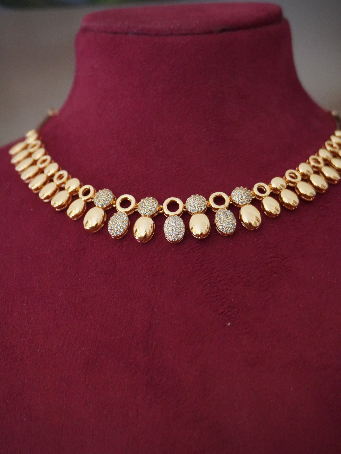 Edda rose gold ad necklace