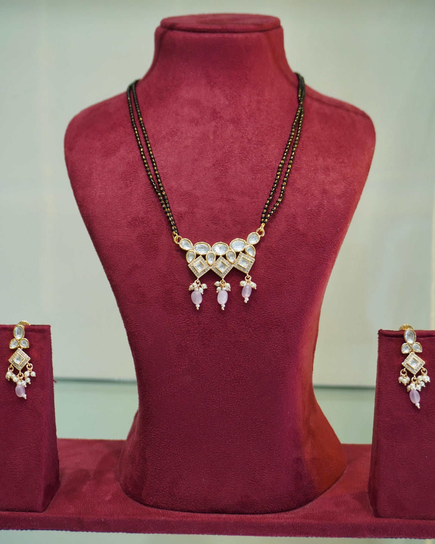Kiara's mangalsutra M010