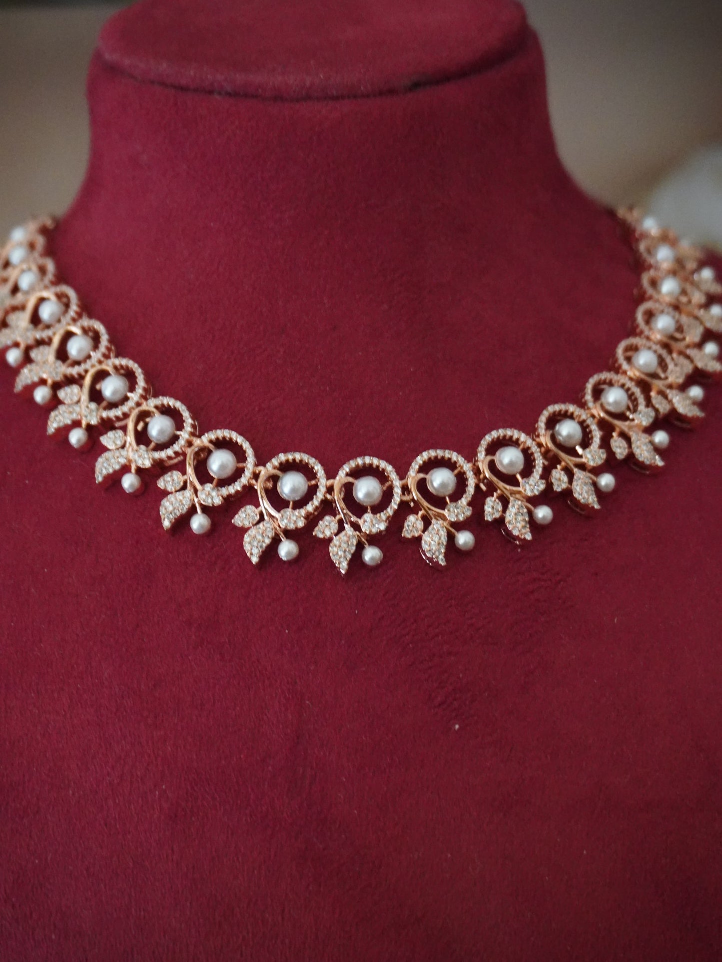 Jinki rose gold ad necklace