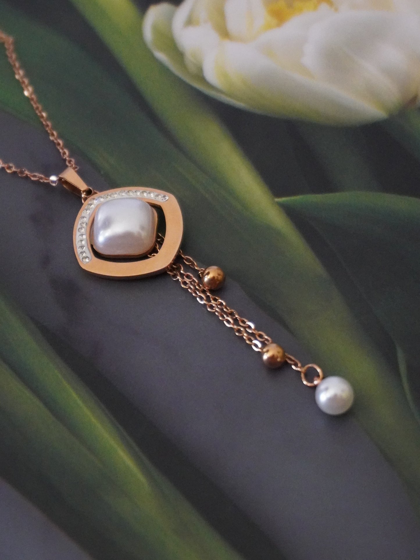 Jinny Rose Gold Square Pearl Pendant