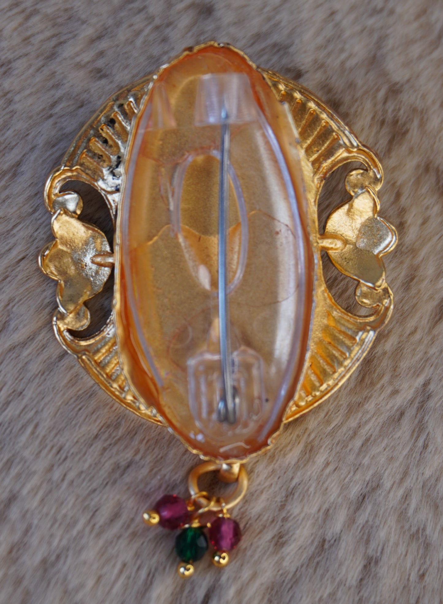 Mala's saree pin