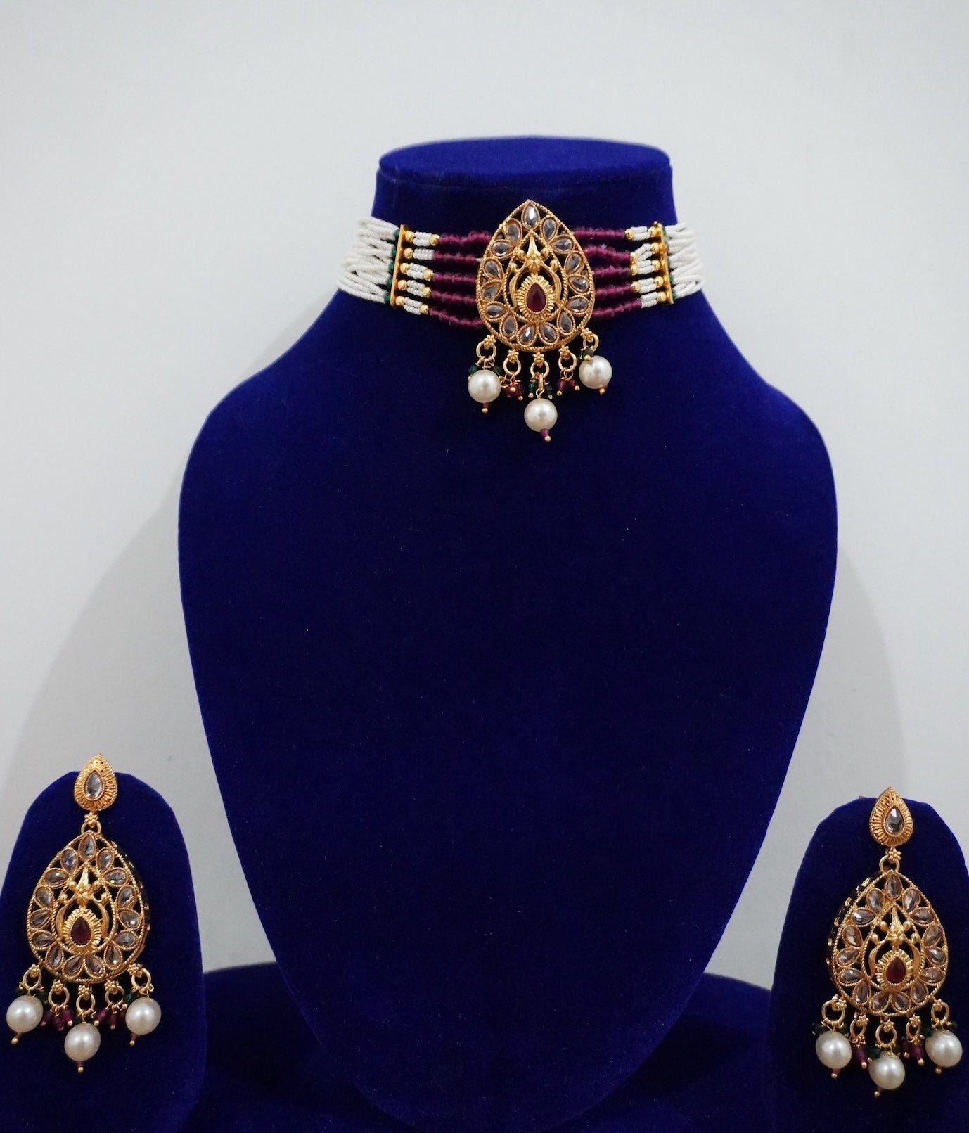 MISC Antique Gold Kundan Beads Choker Set