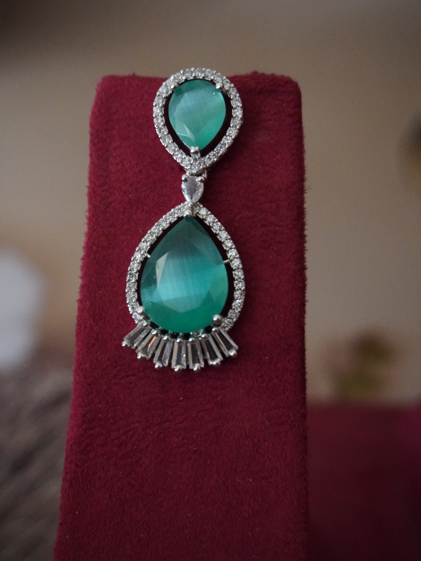 Mohana magic cyan ad necklace