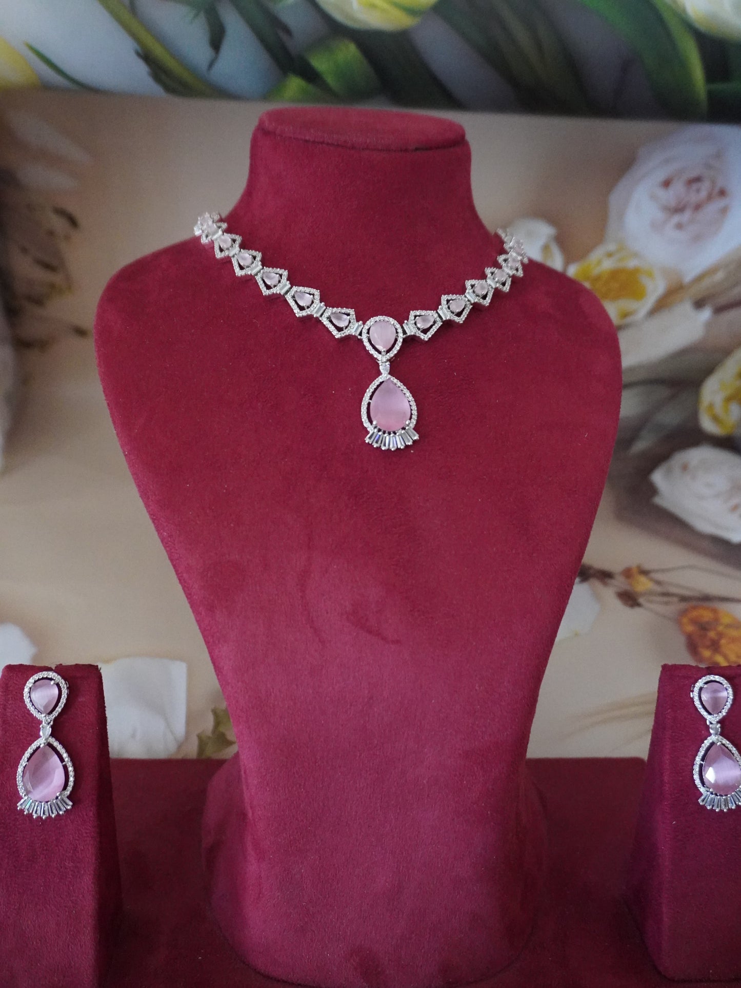 Naina tear drop pink ad necklace