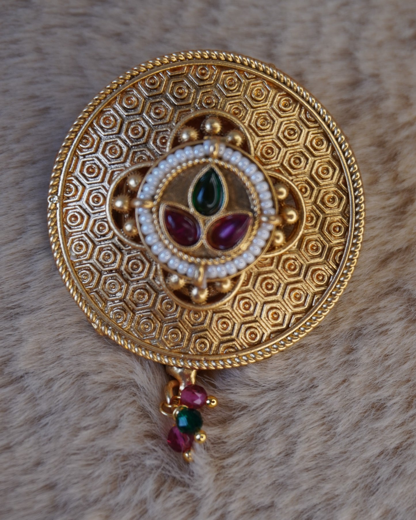 Ramya's saree pin