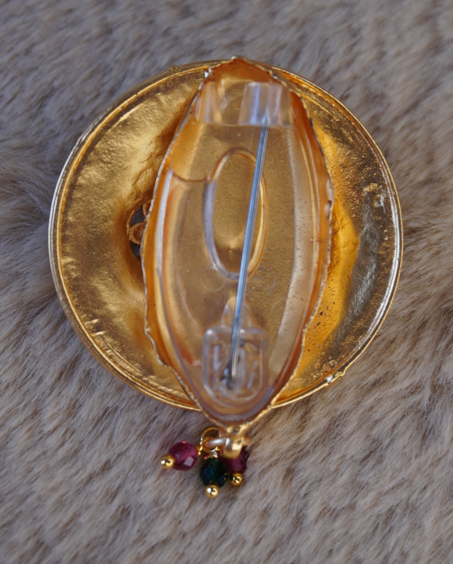 Ramya's saree pin