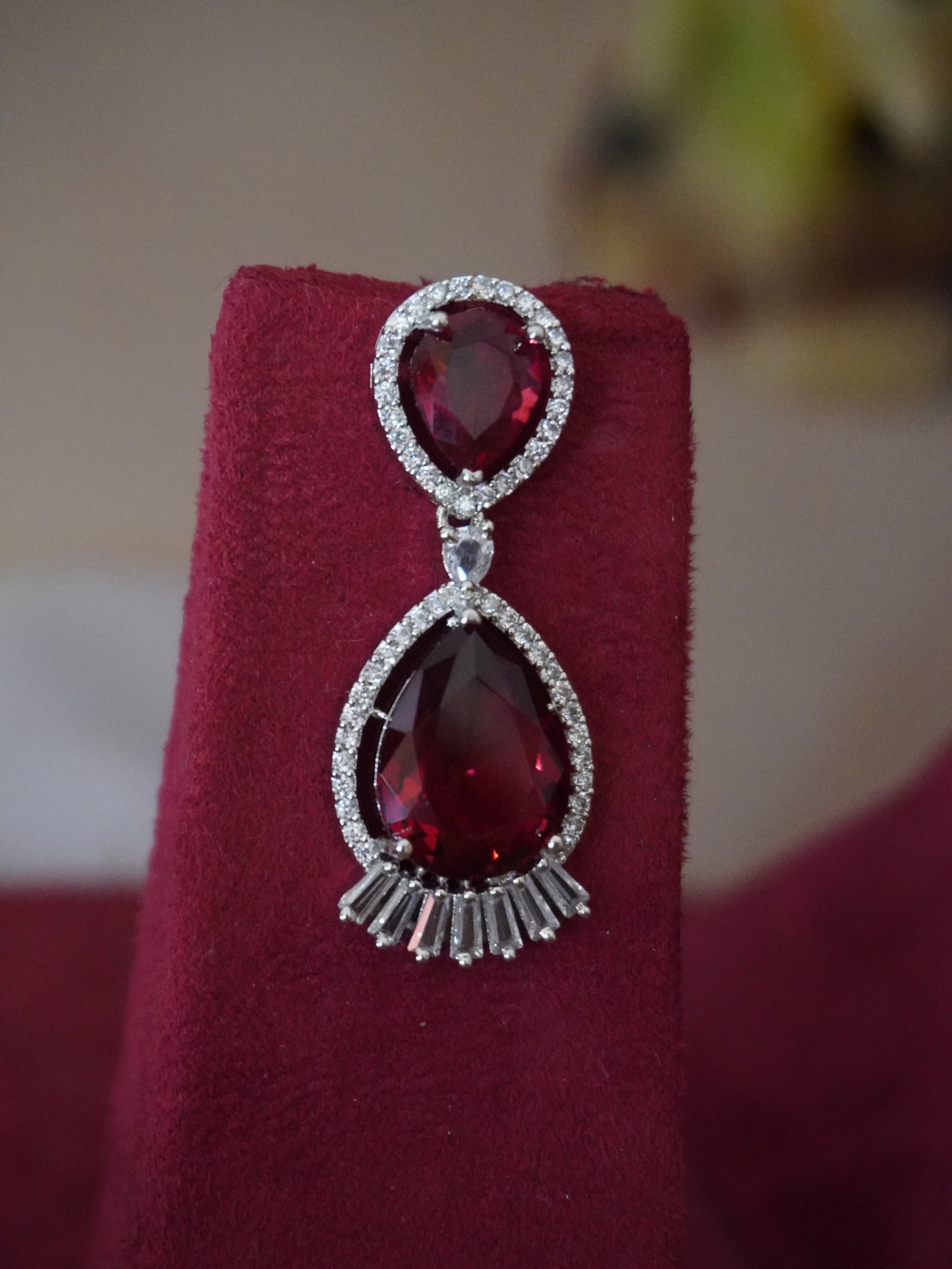 Saanvi Red American diamond necklace