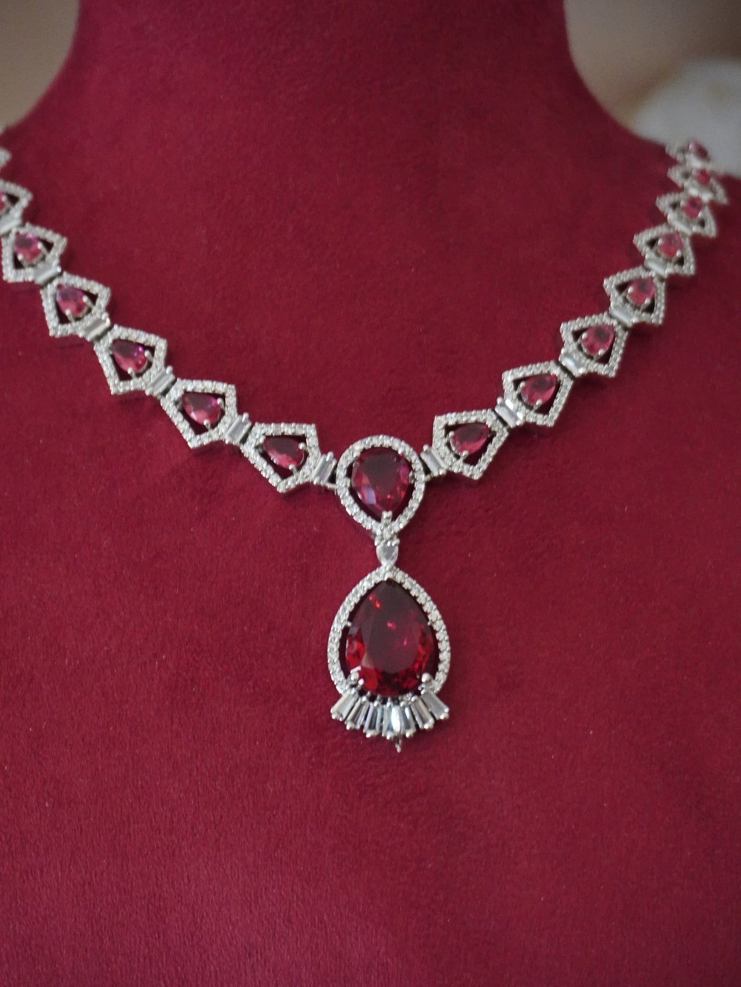 Saanvi Red American diamond necklace