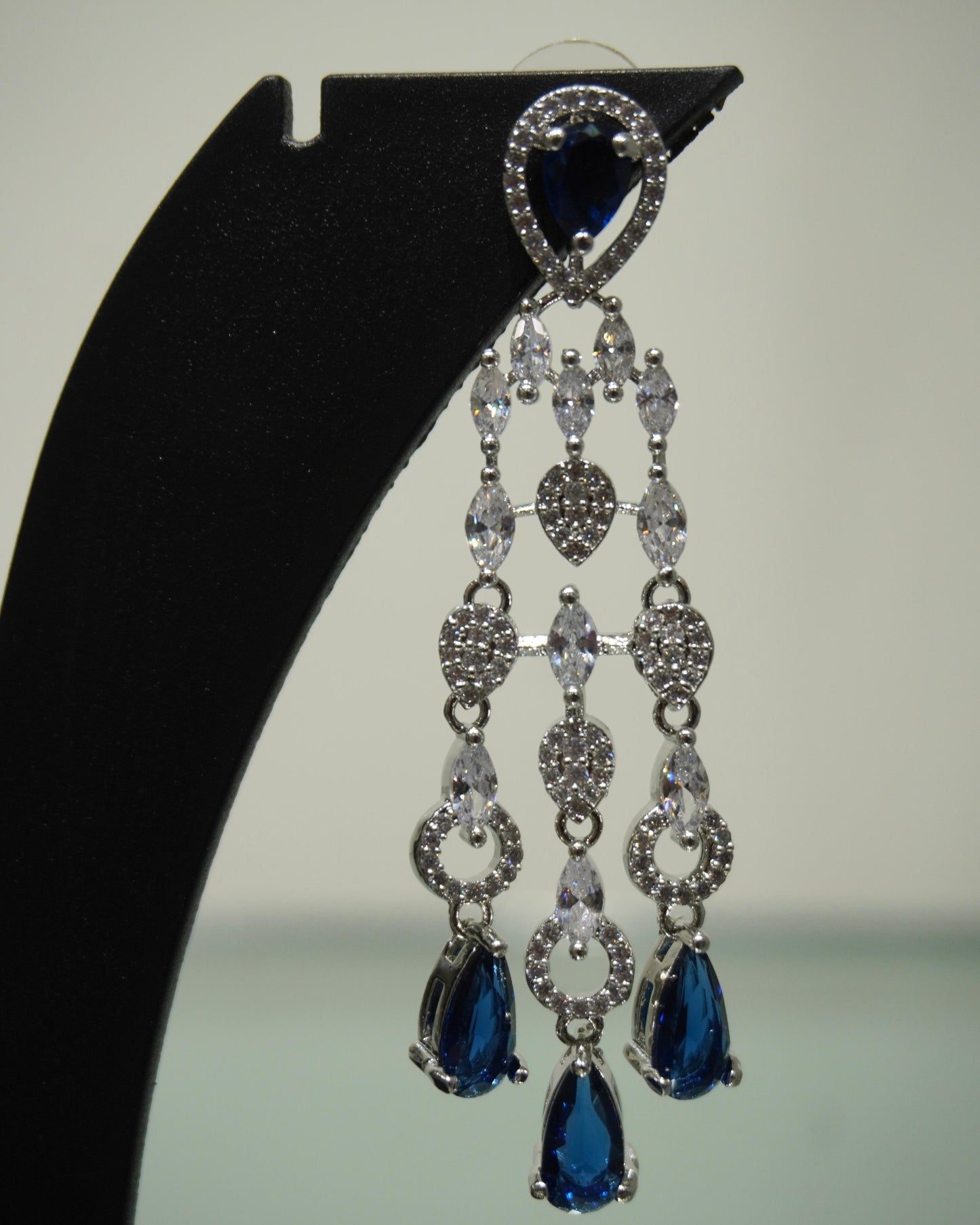 Ayla's AD Earring E014