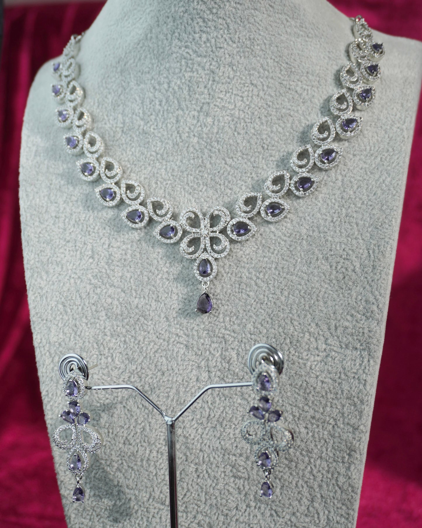voilet ad necklace set