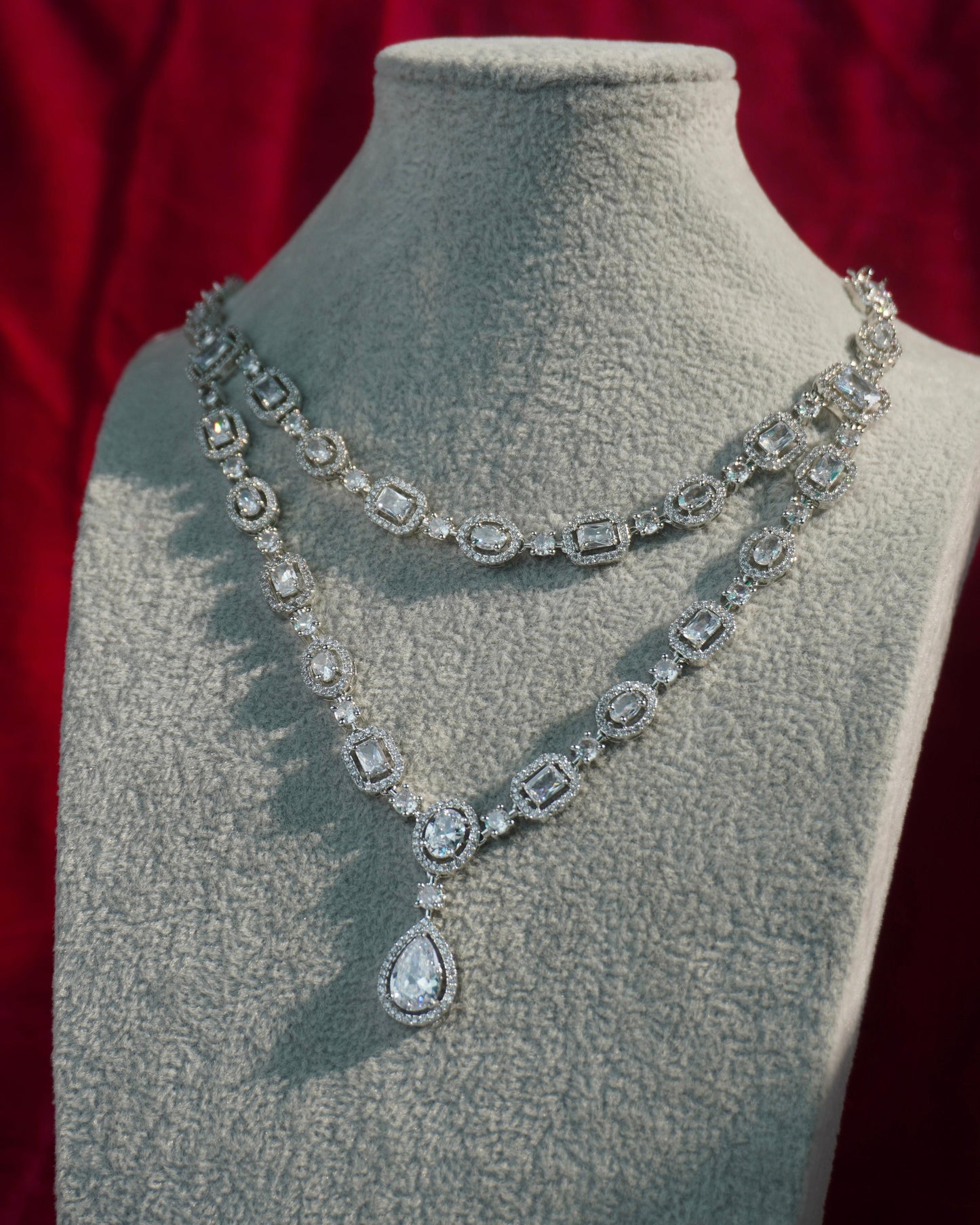 white layered necklace set