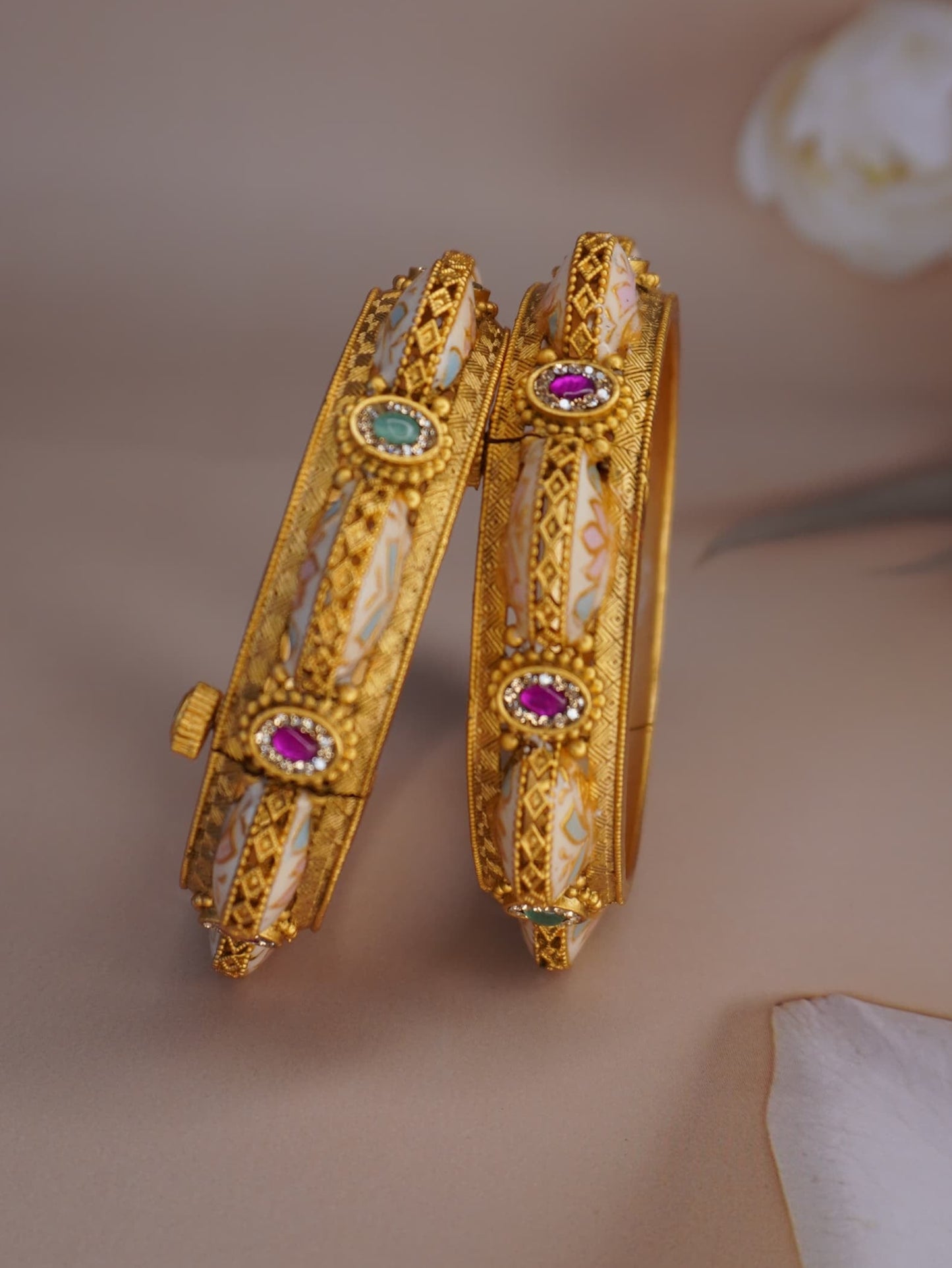 Royal Traditional Bangles