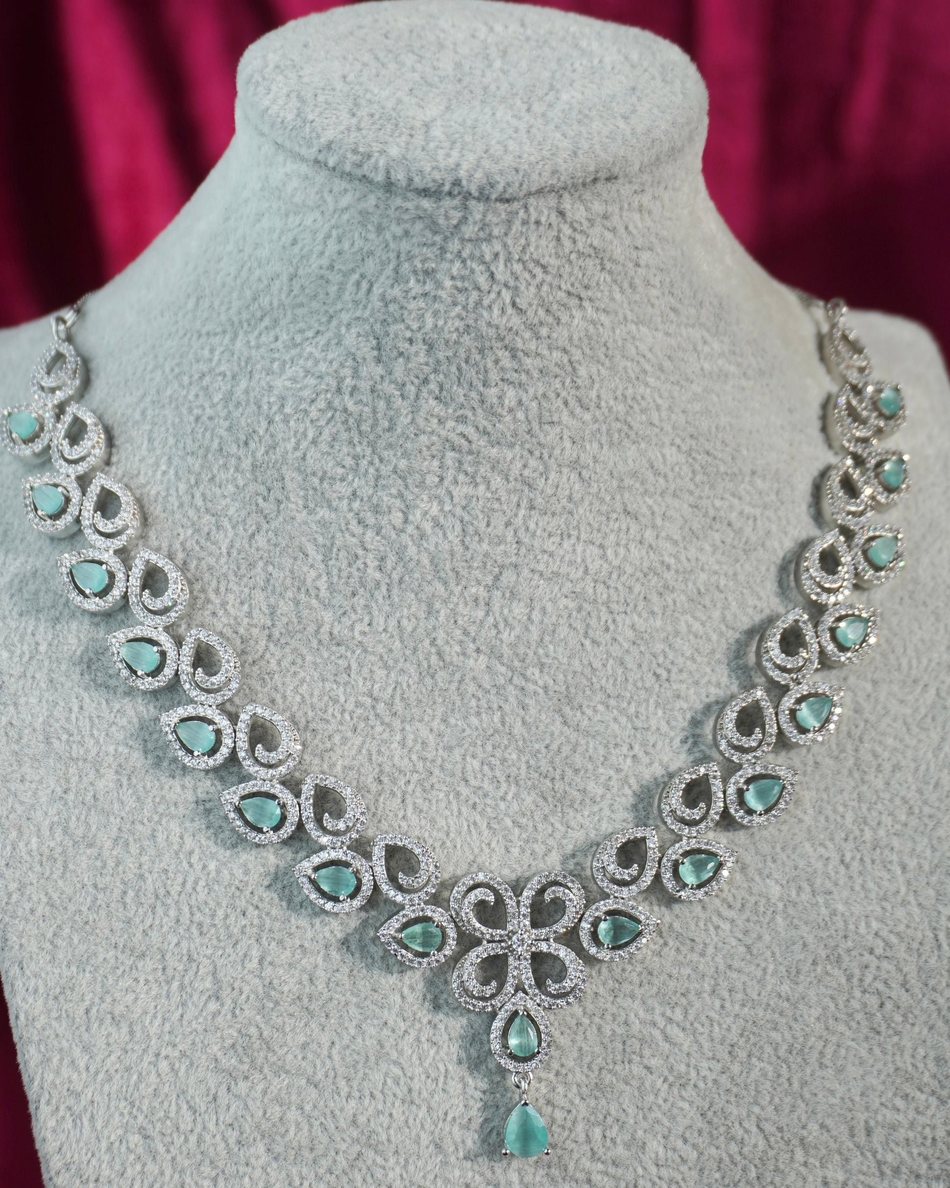 mint ad stone necklace