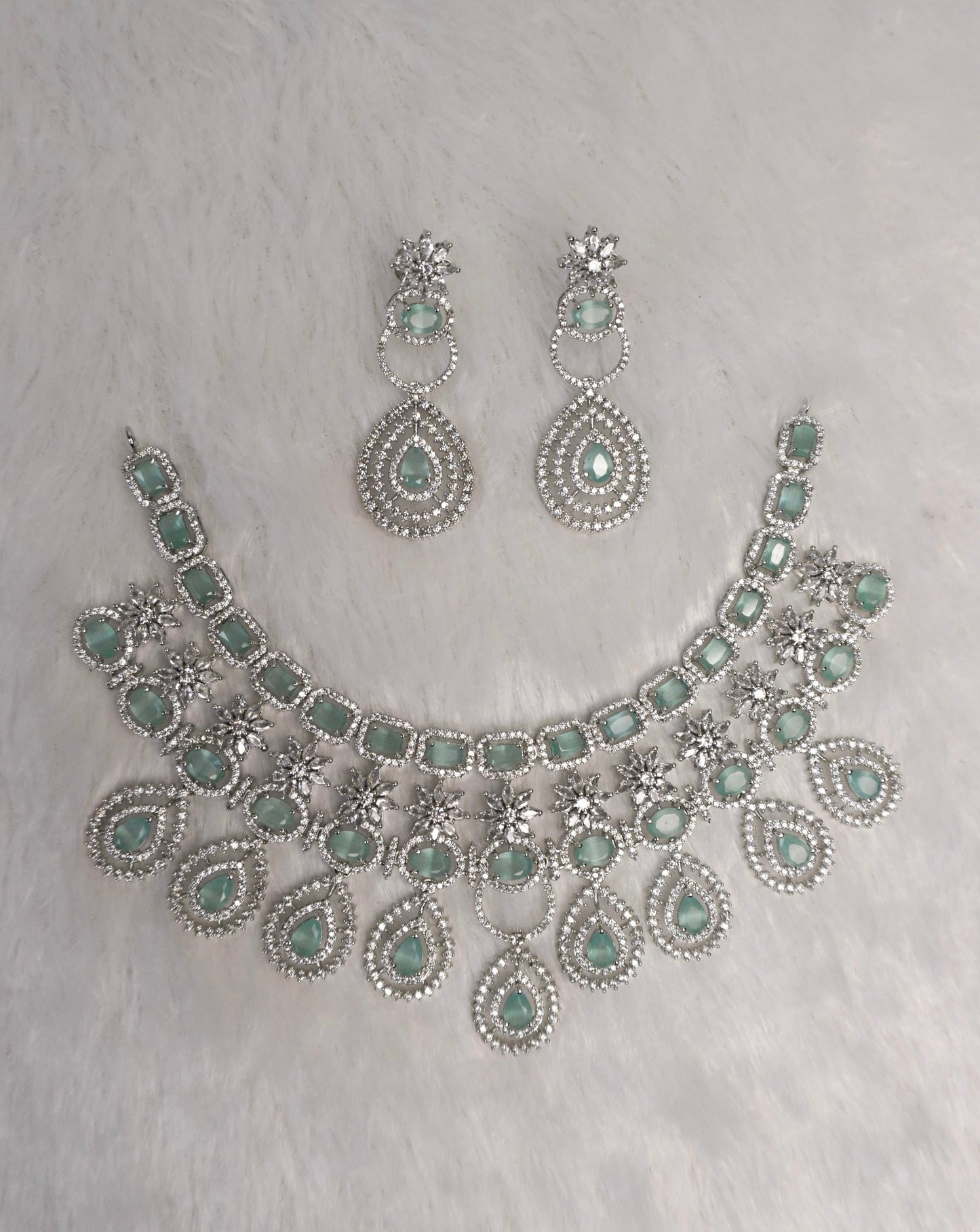 mint layered ad necklace set