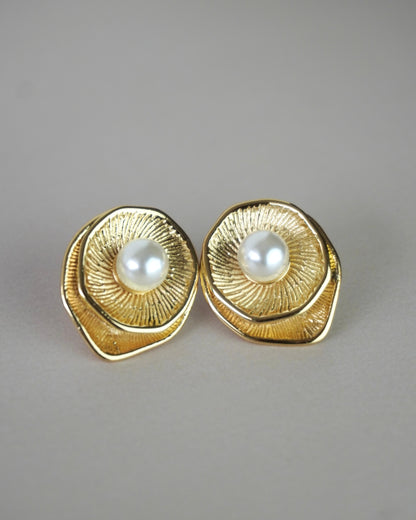 Gold Lotus Pearl Earring E003