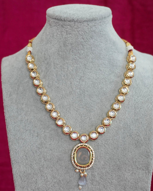 grey pendant kundan necklace