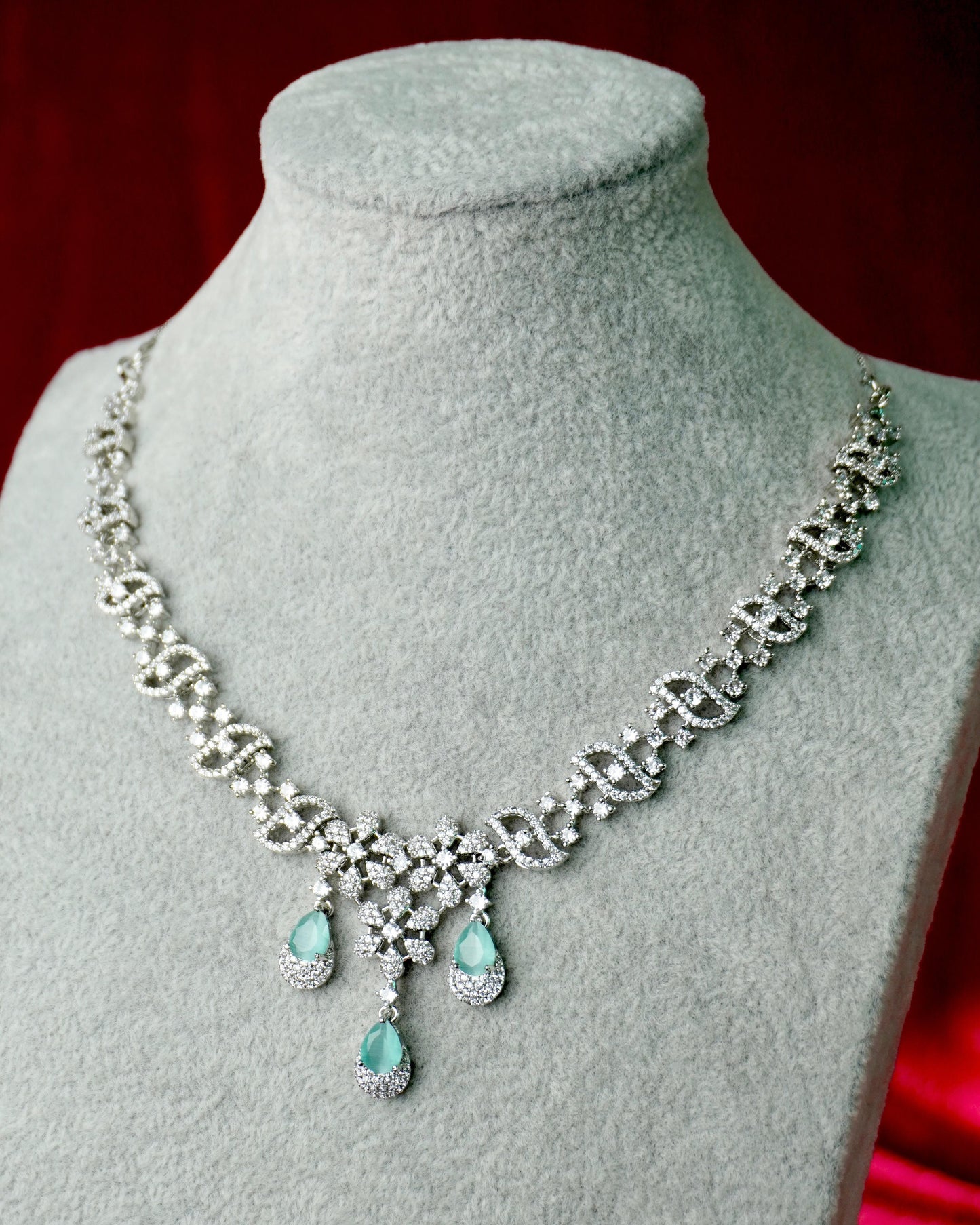 mint ad necklace